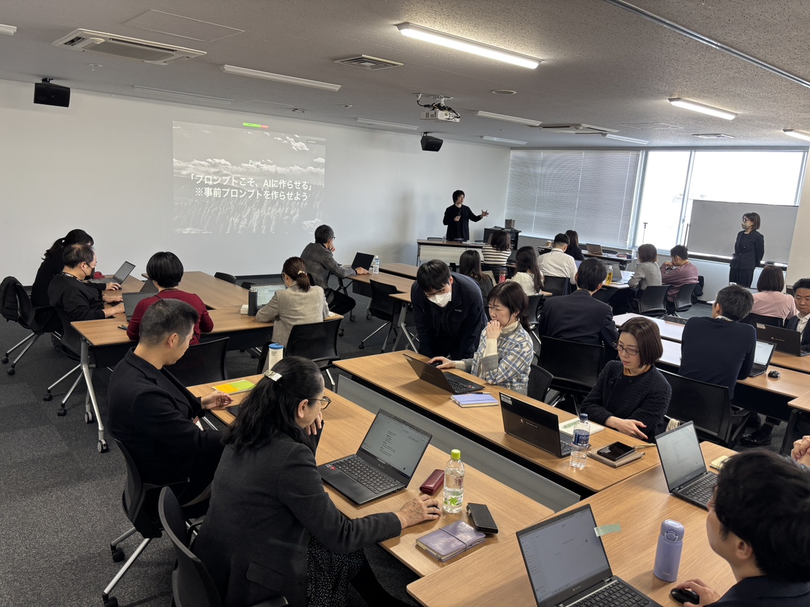福岡国際空港株式会社様